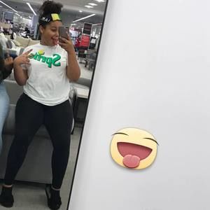 Meet your Posher, Olivia